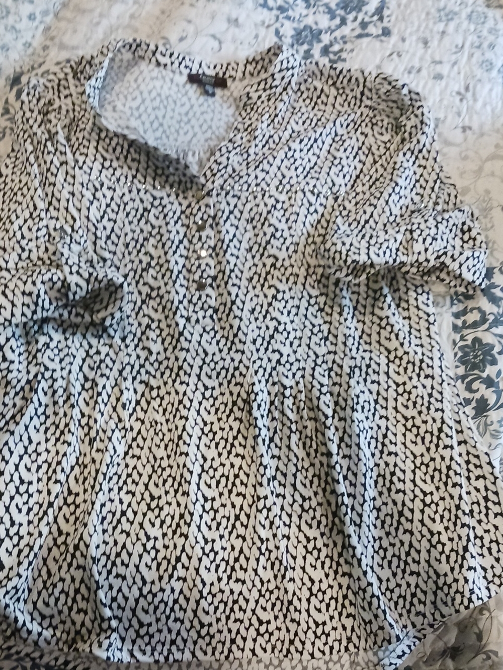 Cocomo Black & White Printed Button-Down Women’s Blouse